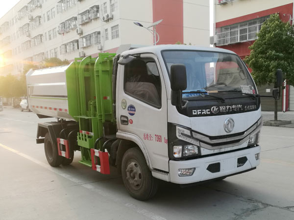 程力威牌CLW5071ZZZD6自裝卸式垃圾車(chē)