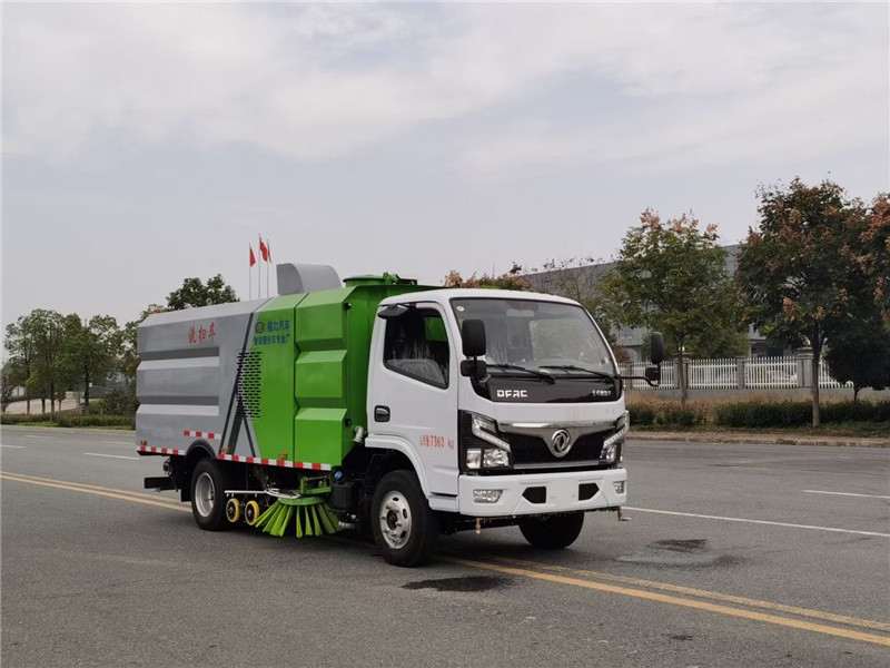 東風純電動洗掃車功能齊全，作業模式豐富，智能化程度高