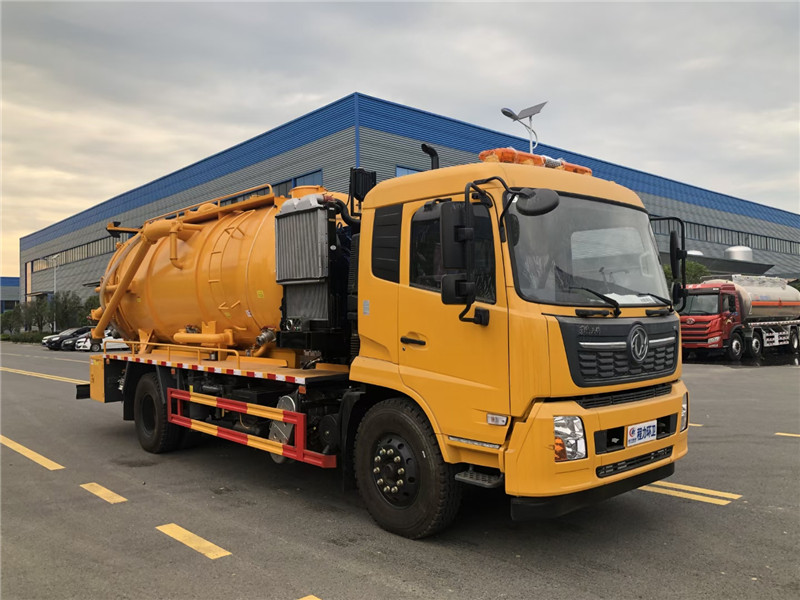 東風(fēng)柳汽國(guó)六后八清洗吸污車(chē)抽吸效率高可以廣泛使用